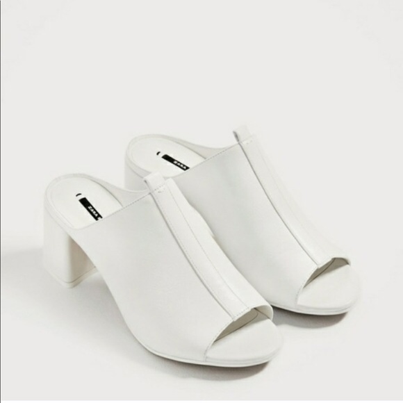 white block mules